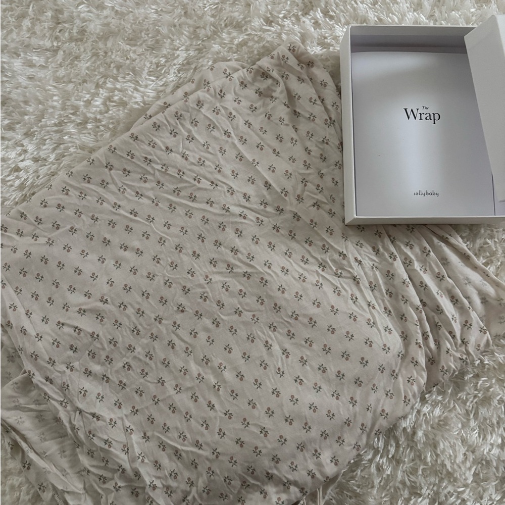 Solly The Wrap in blush florette
